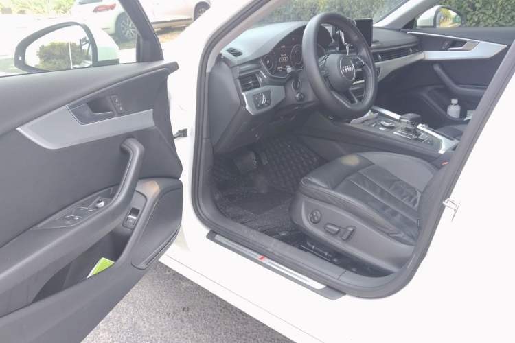 Used Audi A4L 2019 40 TFSI Fashion Version China V Driver Seat