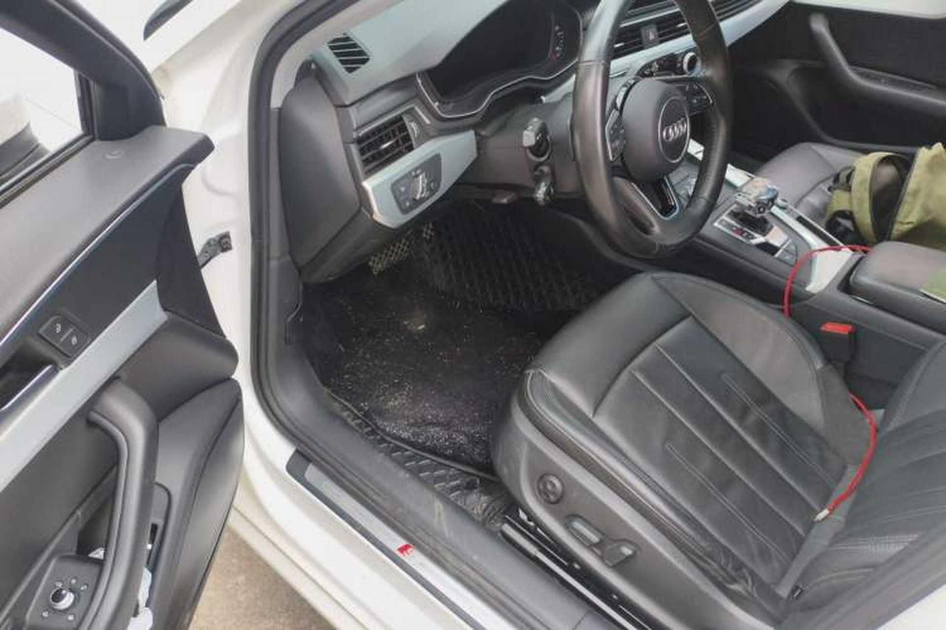Used Audi A4L 2019 40 TFSI Fashion Edition China VI Emission Standard Driver Seat