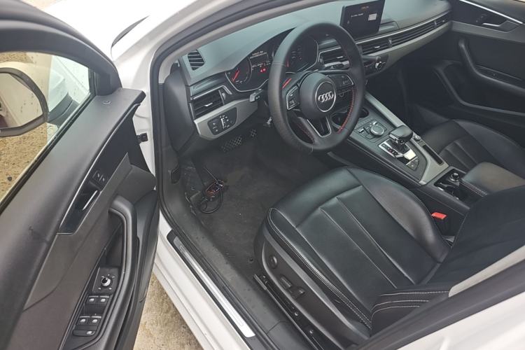 Used Audi A4L 2019 40 TFSI Ambition Version China V Driver Seat