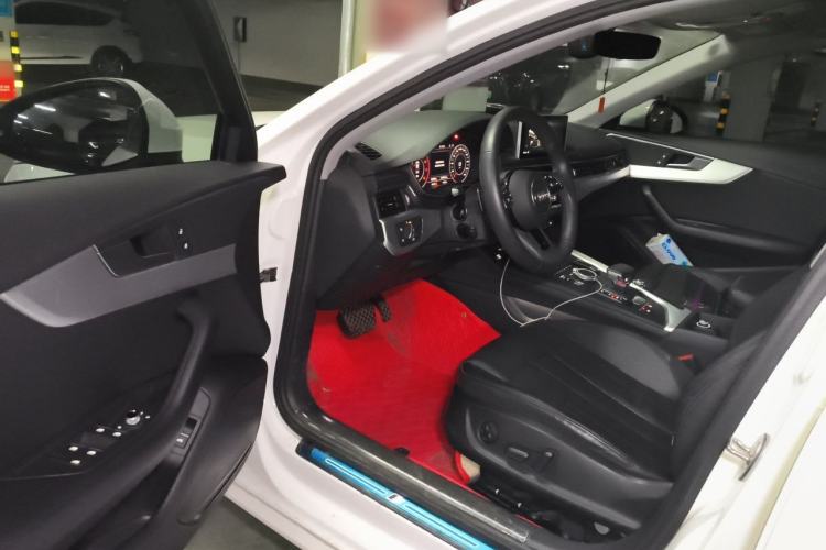 Used Audi A4L 2019 40 TFSI Sporty Version China VI Driver Seat