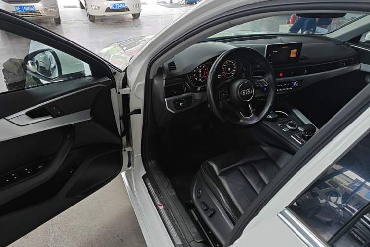 Used Audi A4L 2019 40 TFSI Fashion Version China V Driver Seat
