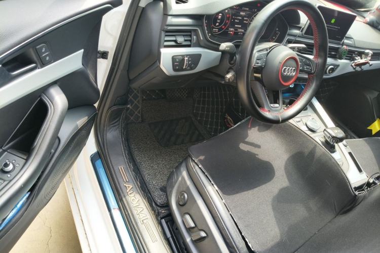 Used Audi A4L 2019 40 TFSI Fashion Version China V Driver Seat