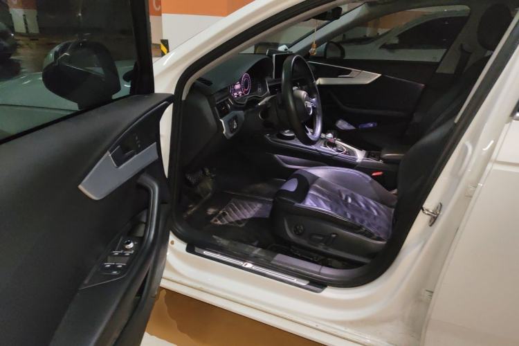 Used Audi A4L 2019 40 TFSI Fashion Version China V Driver Seat