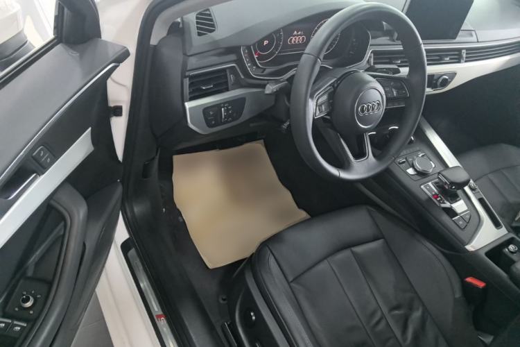Used Audi A4L 2019 40 TFSI Fashion Version China V Driver Seat