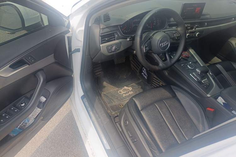 Used Audi A4L 2019 40 TFSI Ambition Version China V Driver Seat