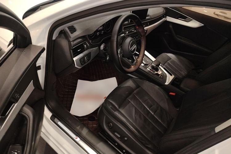 Used Audi A4L 2019 40 TFSI Fashion Version China V Driver Seat