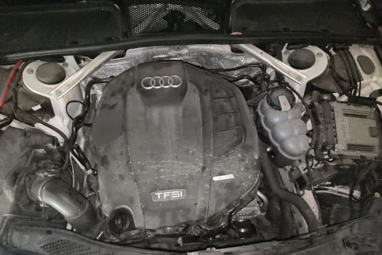 Used Audi A4L 2019 40 TFSI Fashion Version China V Engine Bay