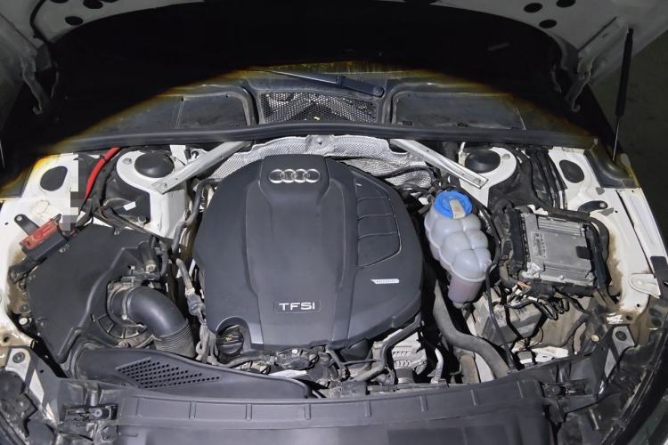 Used Audi A4L 2019 40 TFSI Ambition Version China V Engine Bay