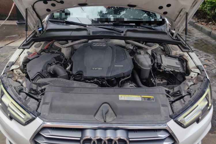 Used Audi A4L 2019 40 TFSI Fashion Version China V Engine Bay