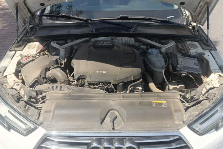 Used Audi A4L 2019 40 TFSI Ambition Version China V Engine Bay