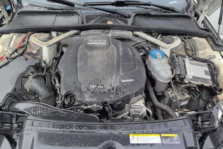 Used Audi A4L 2019 40 TFSI Fashion Version China V Engine Bay