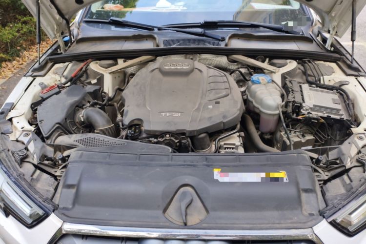 Used Audi A4L 2019 40 TFSI Fashion Version China V Engine Bay