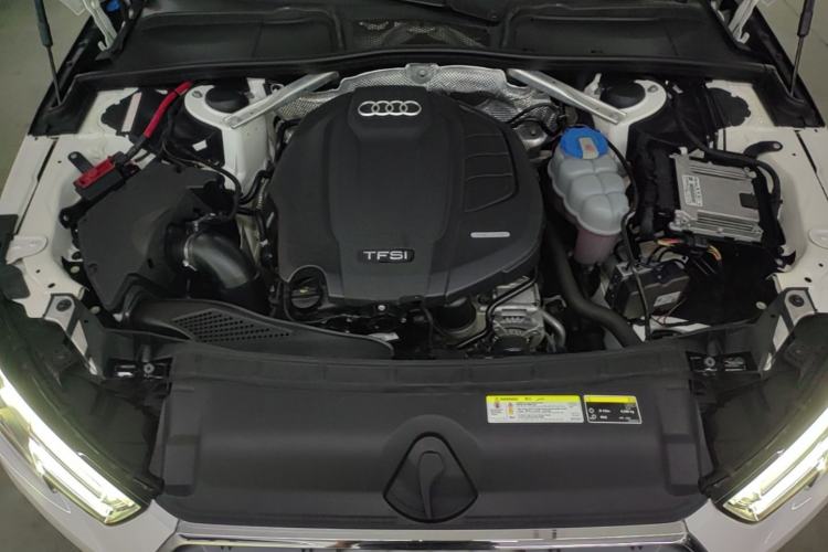 Used Audi A4L 2019 40 TFSI Fashion Version China V Engine Bay
