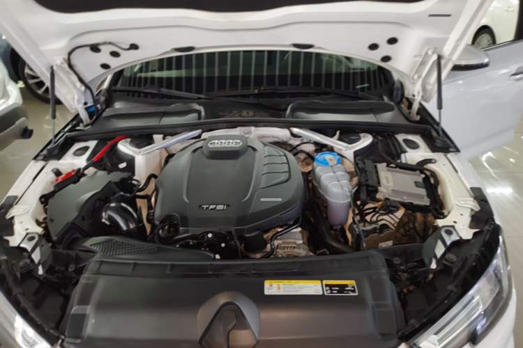Used Audi A4L 2019 40 TFSI Fashion Version China V Engine Bay