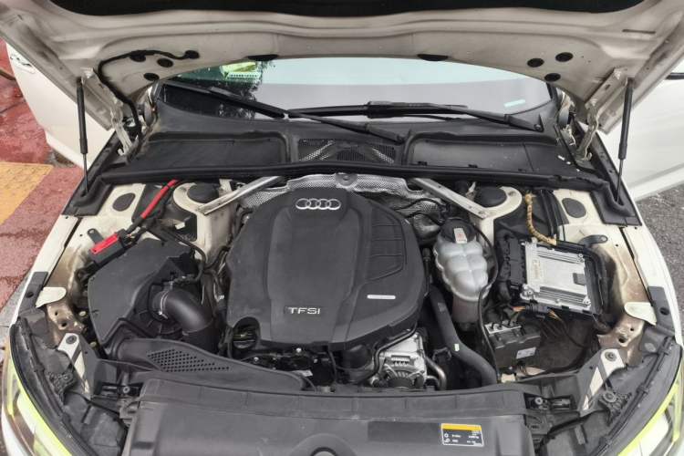 Used Audi A4L 2019 40 TFSI Ambition Version China V Engine Bay