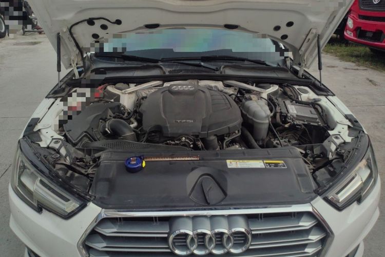 Used Audi A4L 2019 40 TFSI Ambition China VI Engine Bay