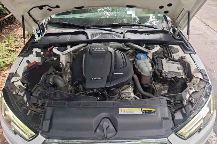 Used Audi A4L 2019 40 TFSI Fashion Version China V Engine Bay
