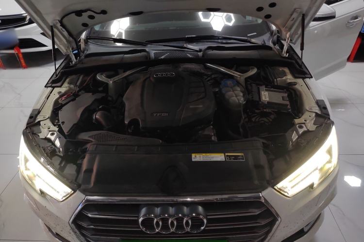 Used Audi A4L 2019 40 TFSI Fashion Version China V Engine Bay