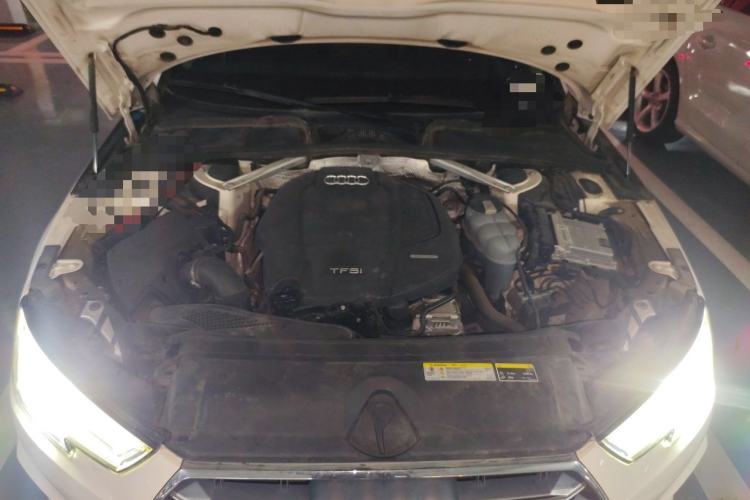 Used Audi A4L 2019 40 TFSI Fashion Version China V Engine Bay