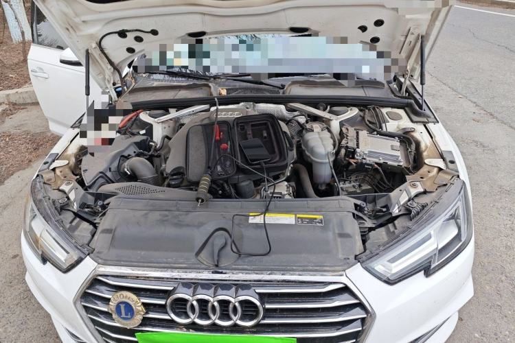 Used Audi A4L 2019 40 TFSI Ambition Version China V Engine Bay
