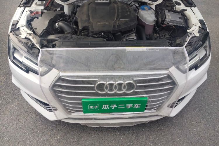 Used Audi A4L 2019 40 TFSI Ambition Version China V Engine Bay