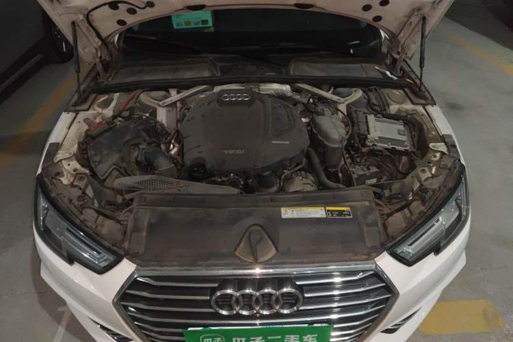 Used Audi A4L 2019 40 TFSI Ambition China VI Engine Bay