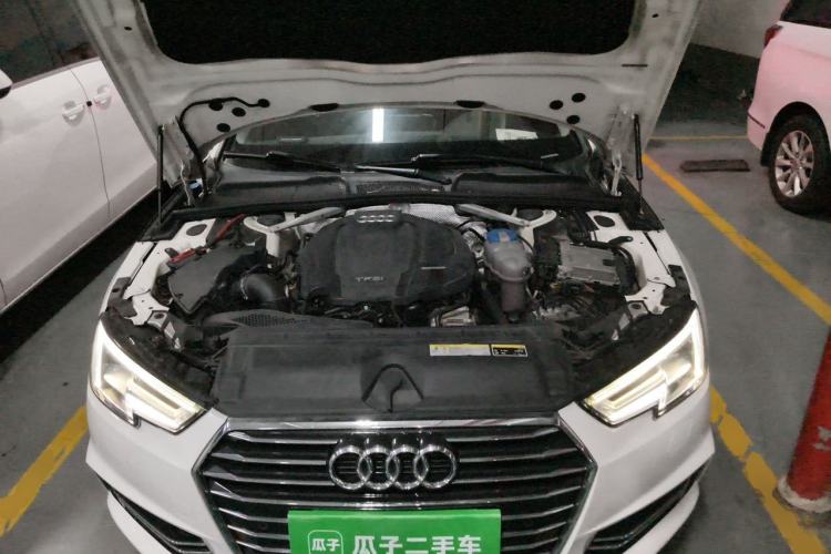 Used Audi A4L 2019 40 TFSI Ambition Version China V Engine Bay