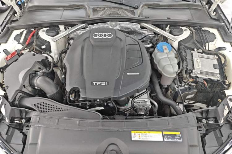 Used Audi A4L 2019 40 TFSI Fashion Version China V Engine Bay