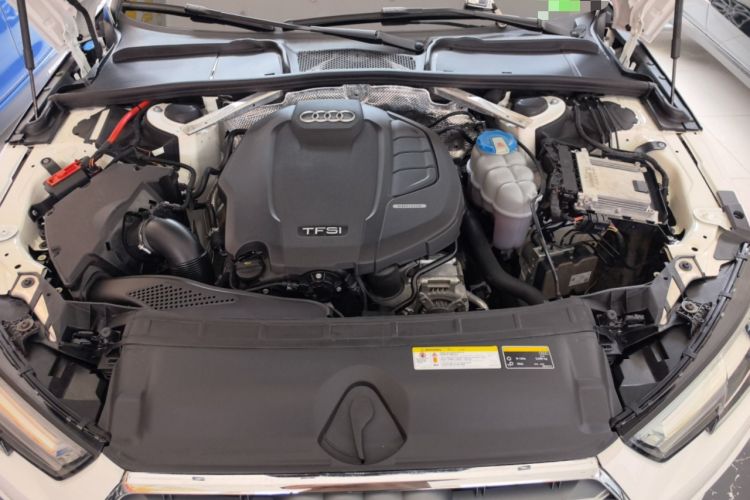 Used Audi A4L 2019 40 TFSI Fashion Version China V Engine Bay
