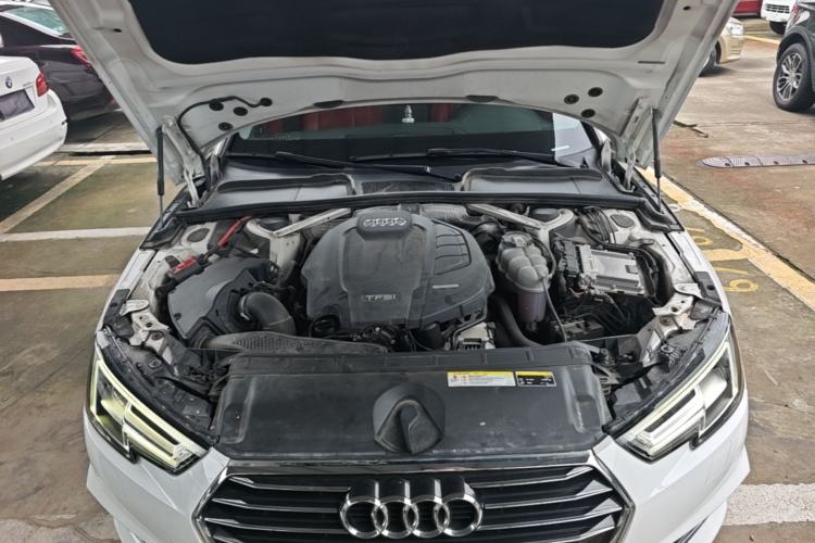Used Audi A4L 2019 40 TFSI Ambition Version China V Engine Bay