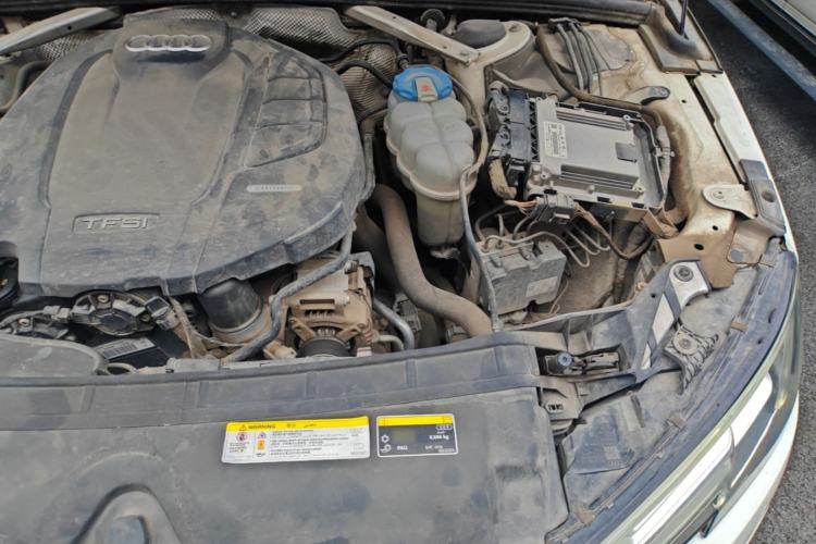 Used Audi A4L 2019 40 TFSI Ambition Version China V Engine Bay Left