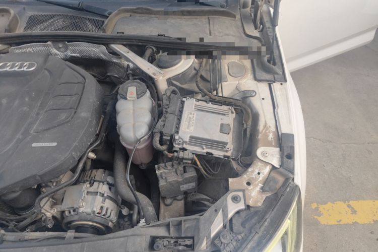 Used Audi A4L 2019 40 TFSI Ambition China VI Engine Bay Left