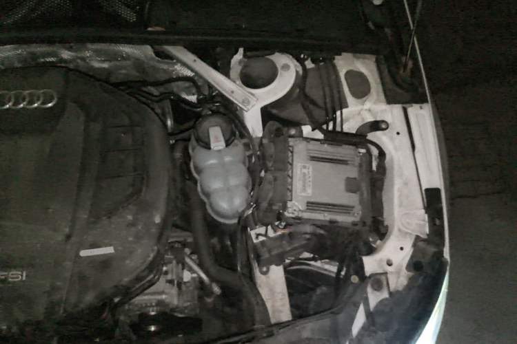Used Audi A4L 2019 40 TFSI Fashion Version China V Engine Bay Left