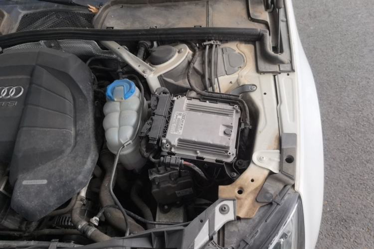 Used Audi A4L 2019 35 TFSI Ambition China V Engine Bay Left
