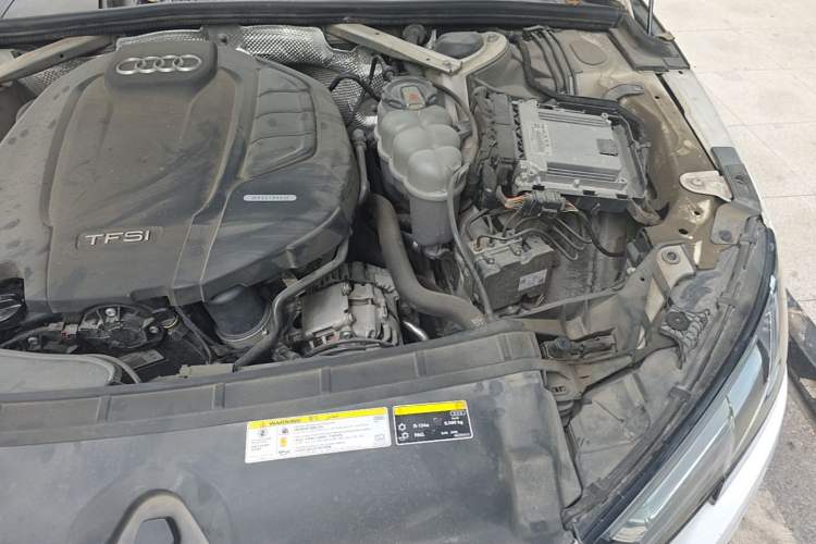 Used Audi A4L 2019 40 TFSI Ambition China VI Engine Bay Left