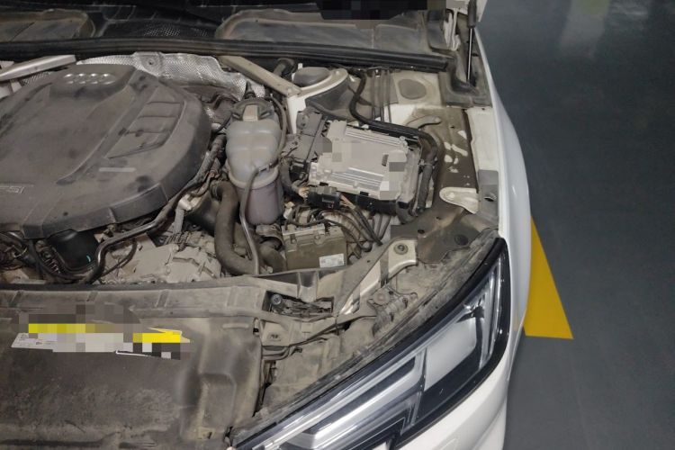 Used Audi A4L 2019 40 TFSI Ambition China VI Engine Bay Left