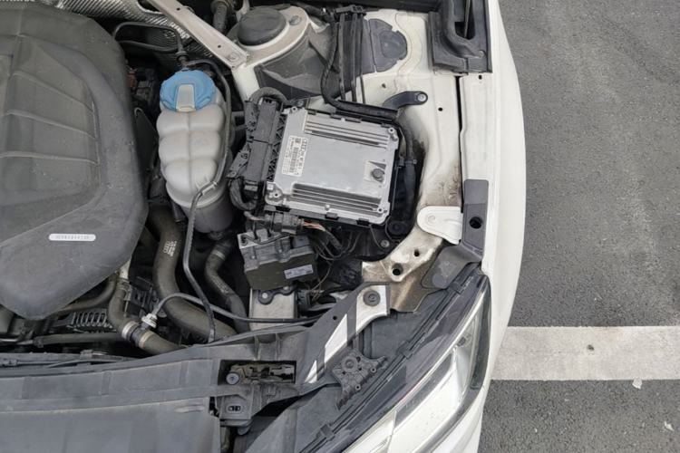 Used Audi A4L 2019 35 TFSI Ambition China V Engine Bay Left