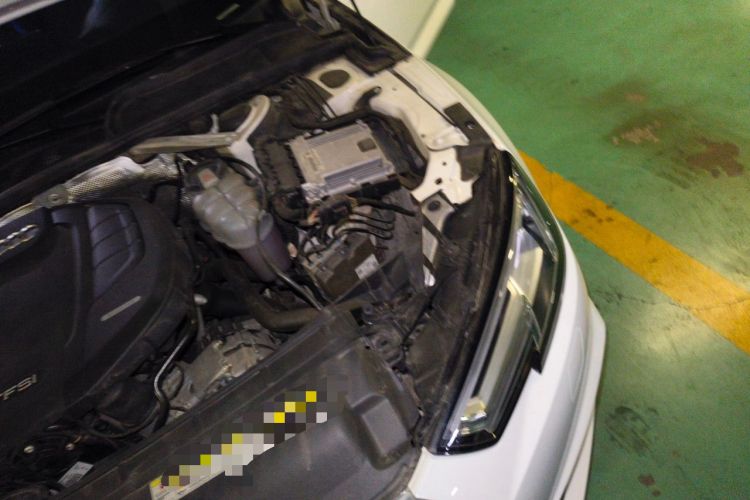 Used Audi A4L 2019 40 TFSI Ambition China VI Engine Bay Left