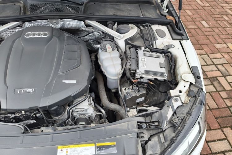 Used Audi A4L 2019 40 TFSI Ambition Version China V Engine Bay Left