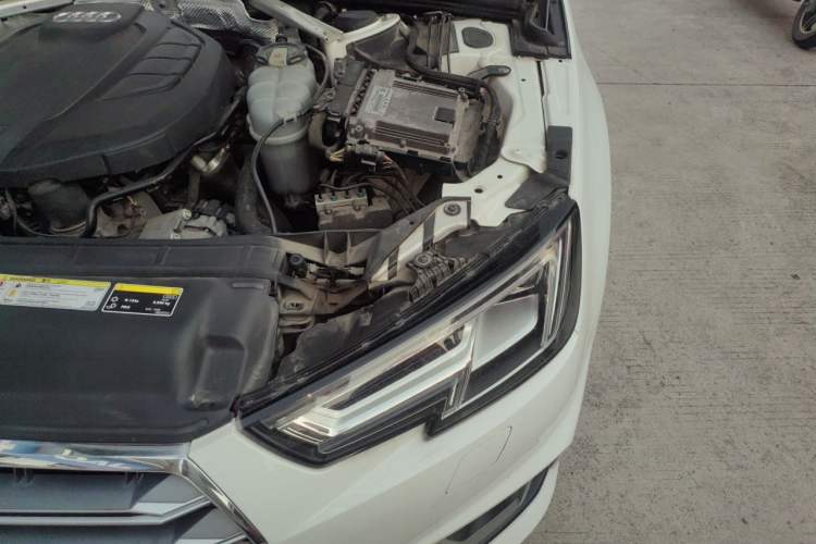 Used Audi A4L 2019 40 TFSI Ambition China VI Engine Bay Left