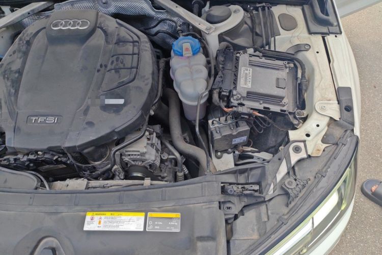 Used Audi A4L 2019 40 TFSI Fashion Version China V Engine Bay Left