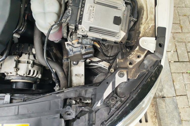 Used Audi A4L 2019 40 TFSI Ambition China VI Engine Bay Left