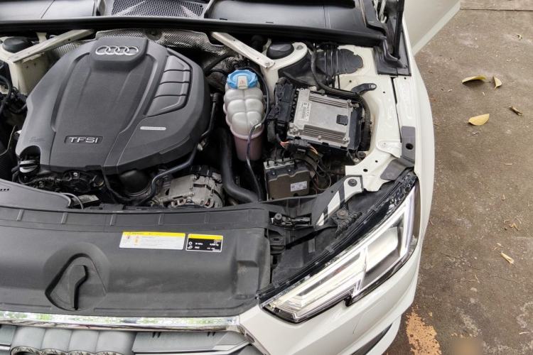 Used Audi A4L 2019 40 TFSI Sporty Version China VI Engine Bay Left