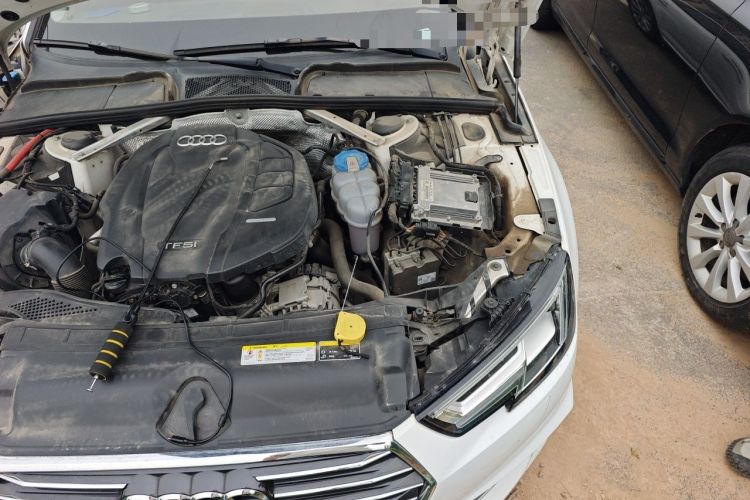 Used Audi A4L 2019 40 TFSI Ambition China VI Engine Bay Left