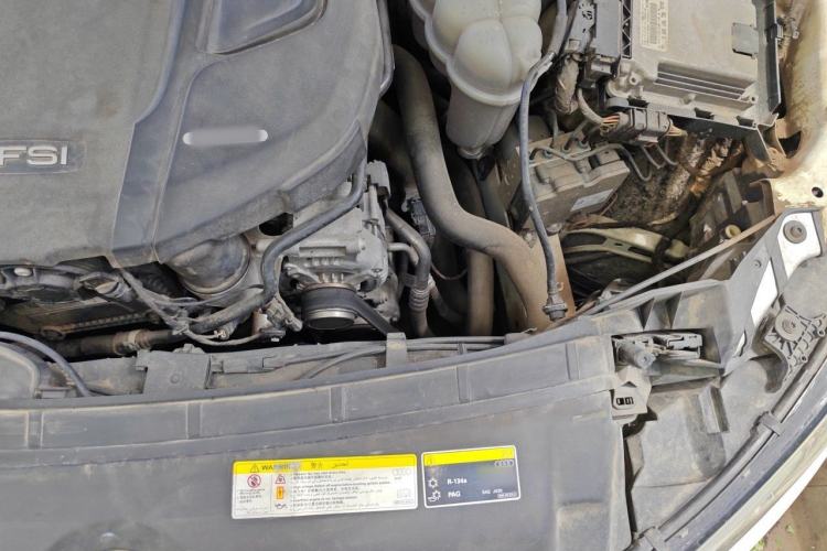 Used Audi A4L 2019 40 TFSI Fashion Version China V Engine Bay Left