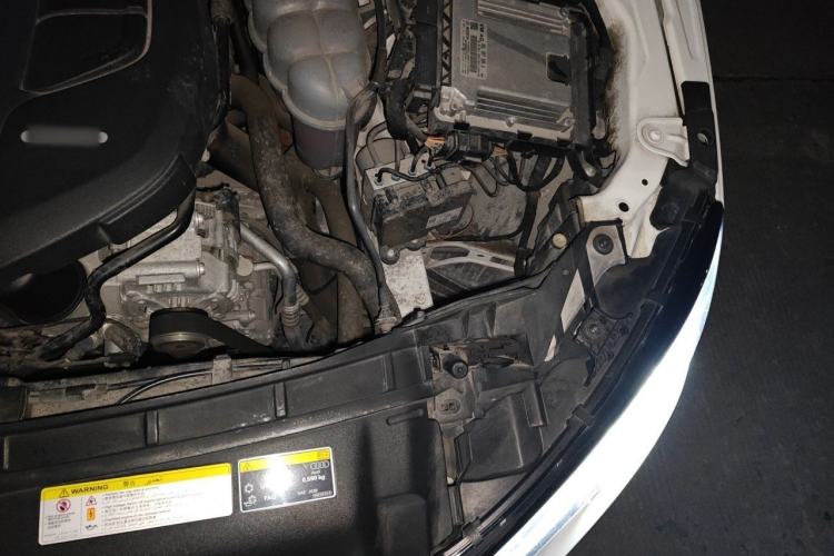 Used Audi A4L 2019 40 TFSI Fashion Version China V Engine Bay Left