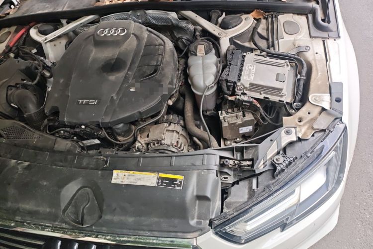 Used Audi A4L 2019 40 TFSI Ambition China VI Engine Bay Left