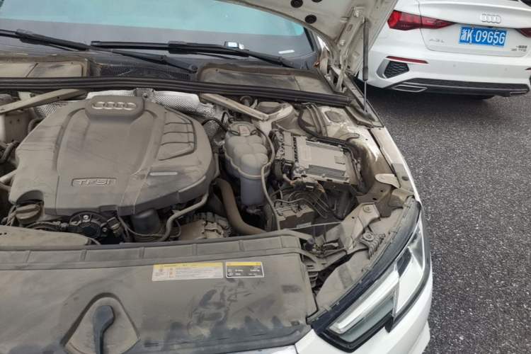 Used Audi A4L 2019 40 TFSI Ambition China VI Engine Bay Left