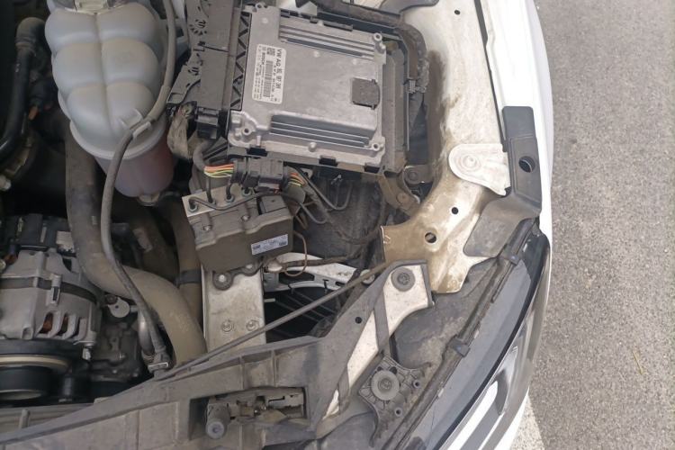 Used Audi A4L 2019 40 TFSI Ambition China VI Engine Bay Left