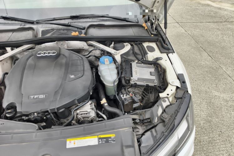 Used Audi A4L 2019 40 TFSI Fashion Version China V Engine Bay Left